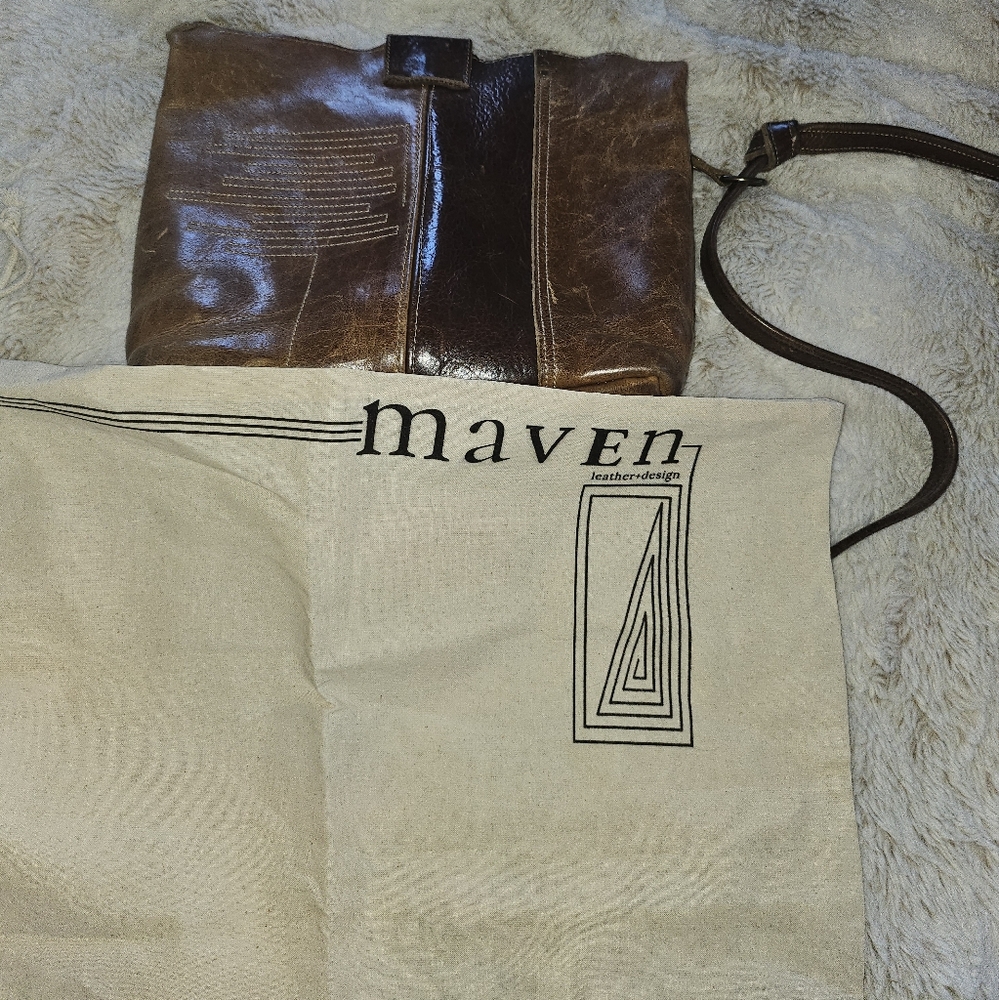 MAVEN Leather Crossbody Shoulder bag